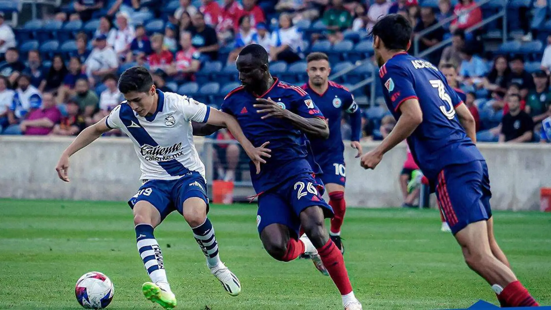 El blanquiazul salvó la honra en el cierre de la fase de grupos